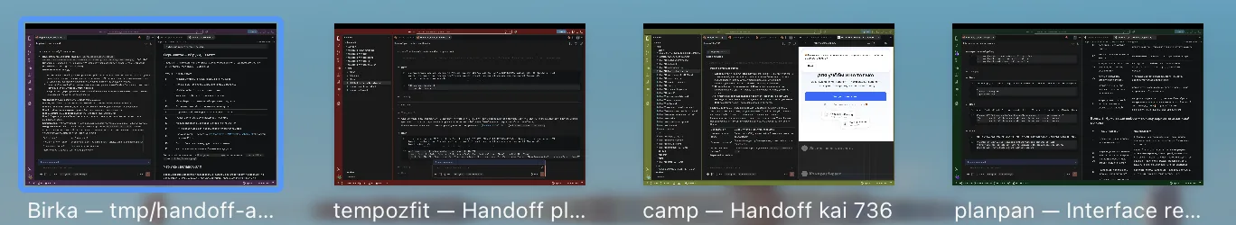 Окна VS Code разных цветов в Mission Control